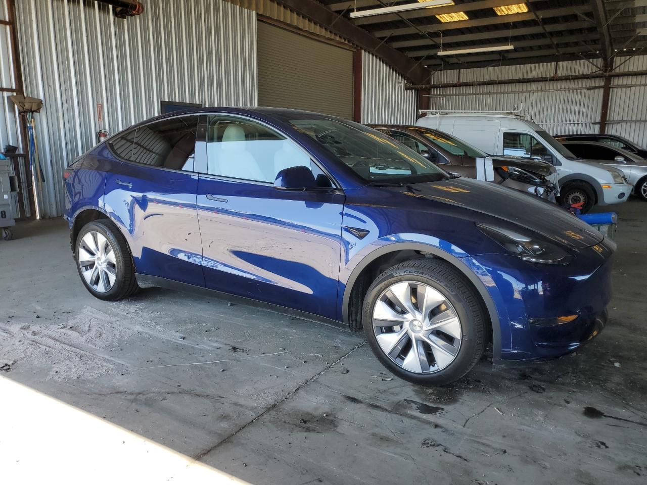 2023 Tesla Model Y - Image 4