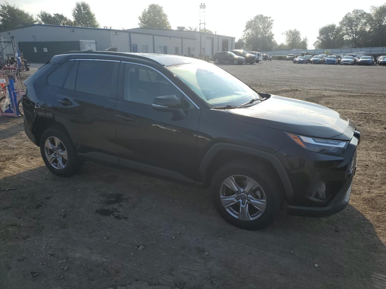 2022 Toyota Rav4 Xle - Image 4