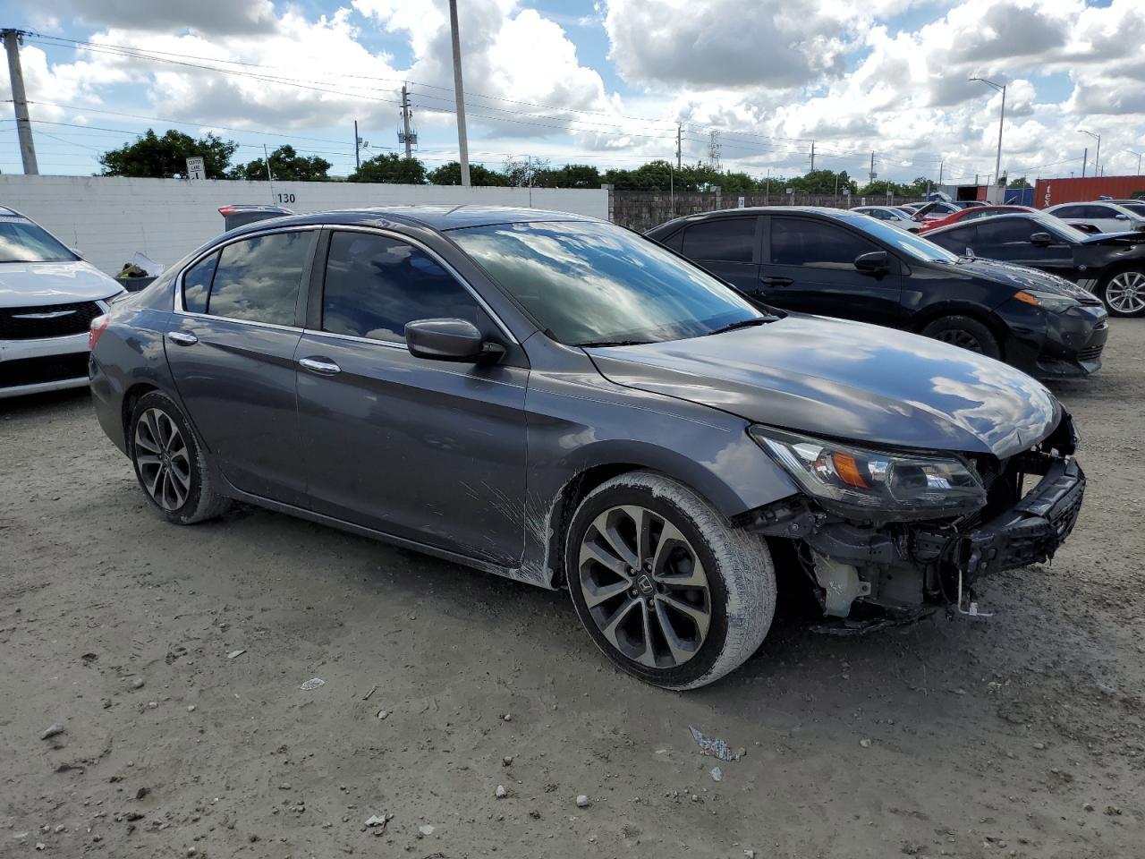 2015 Honda Accord Sport - Image 4