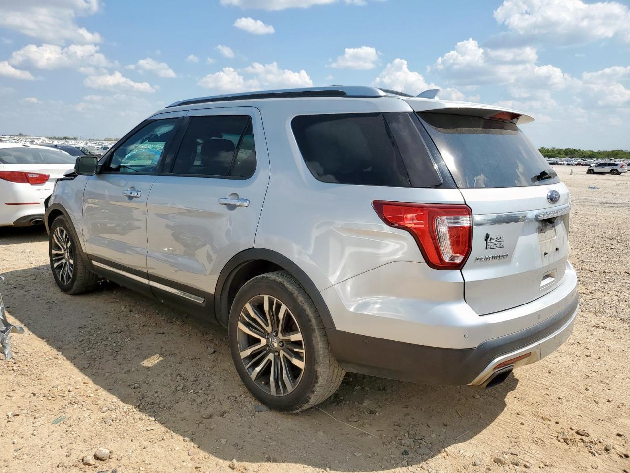 2017 Ford Explorer Platinum - Фото 2