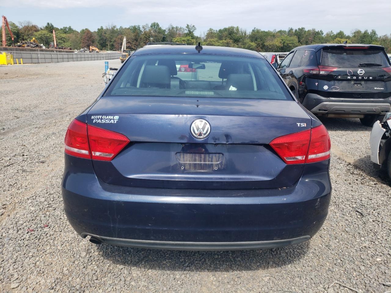 2014 Volkswagen Passat S - Фото 6