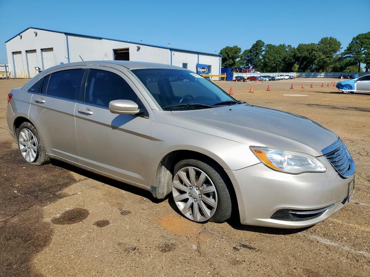 2014 Chrysler 200 Touring - Фото 4