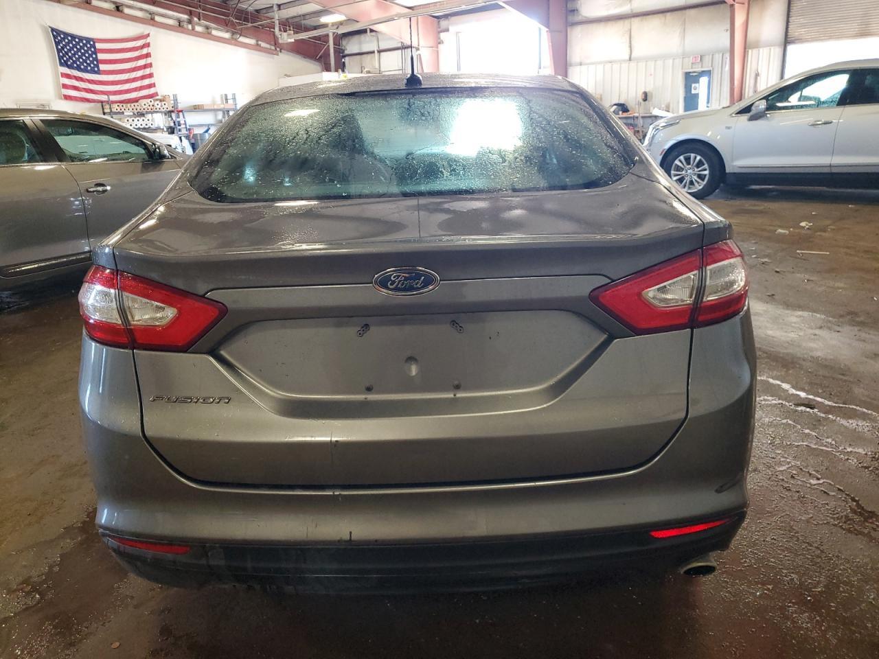 2013 Ford Fusion S - Фото 6