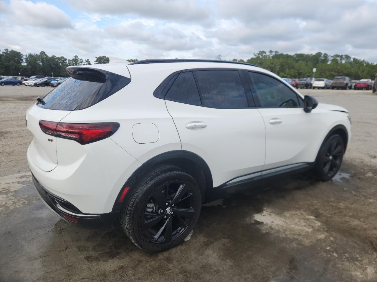 2023 Buick Envision Essence - Фото 3