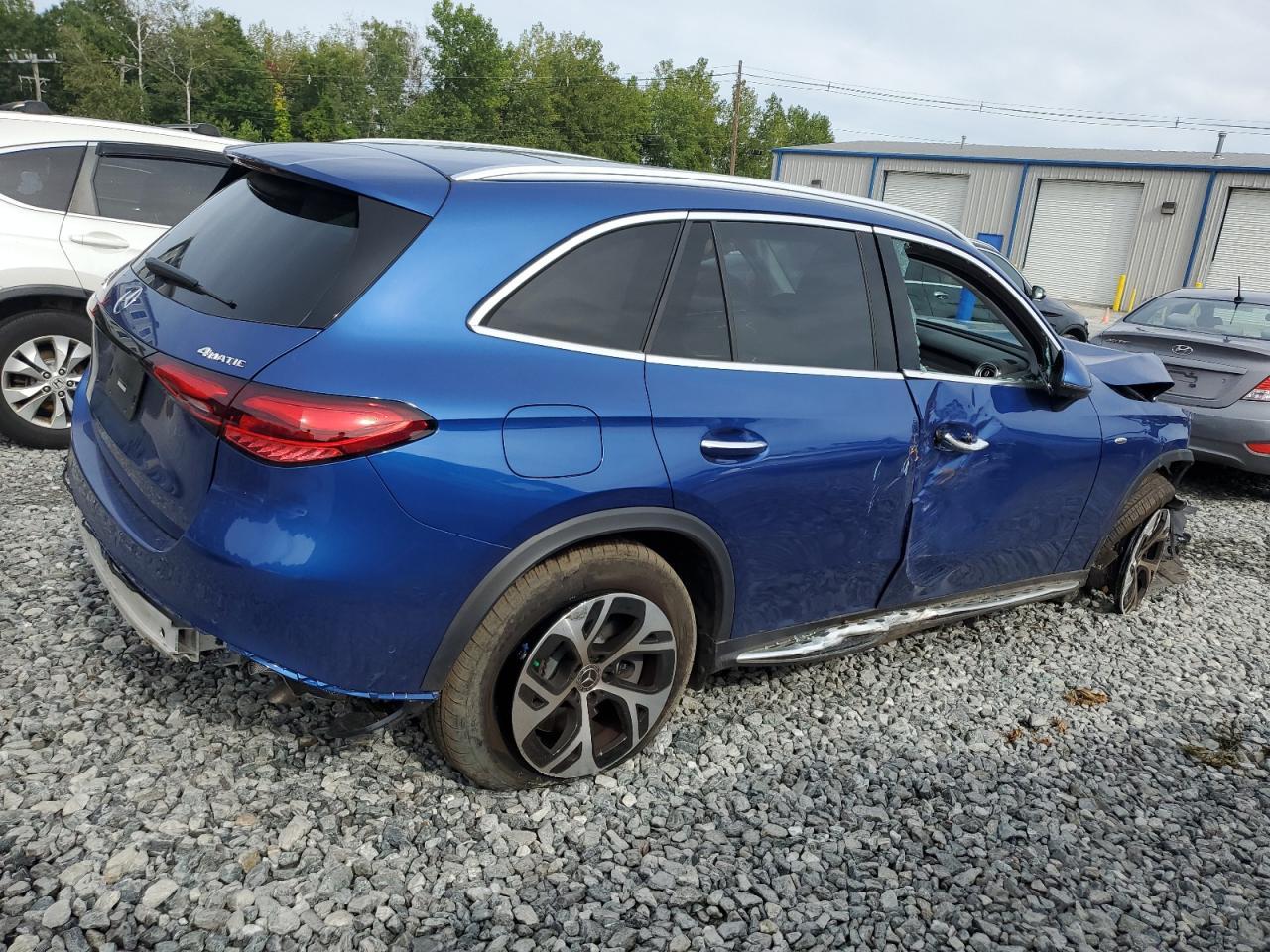 2025 Mercedes-Benz Glc 350E - Фото 3