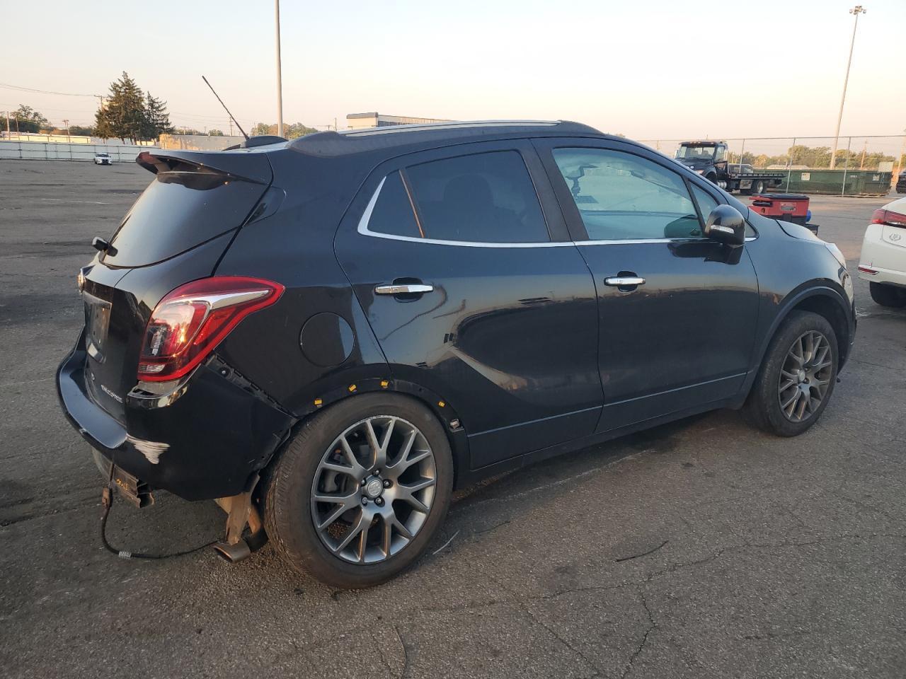 2019 Buick Encore Sport Touring - Фото 3