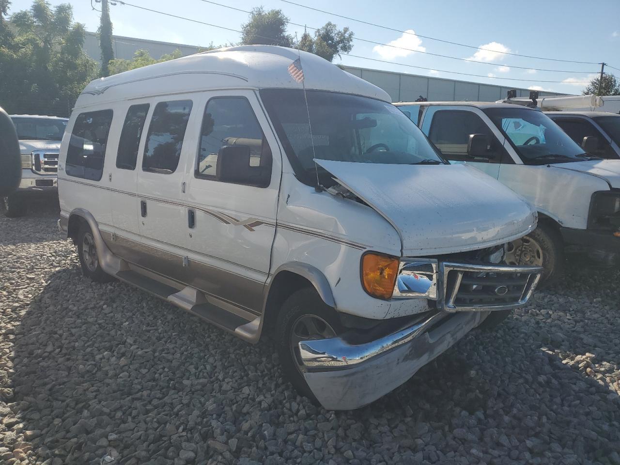 2004 Ford Econoline E150 Van - Фото 4