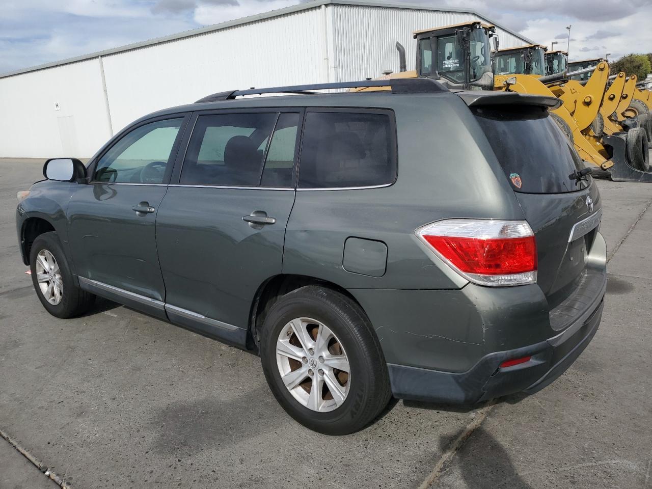 2013 Toyota Highlander Base - Фото 2