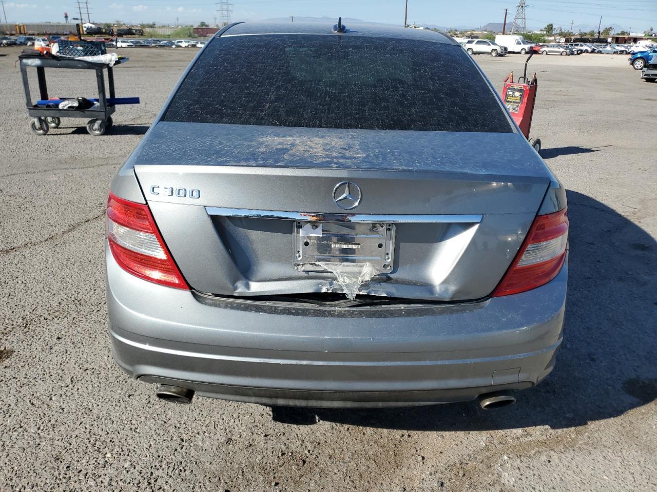 2011 Mercedes-Benz C 300 - Фото 6