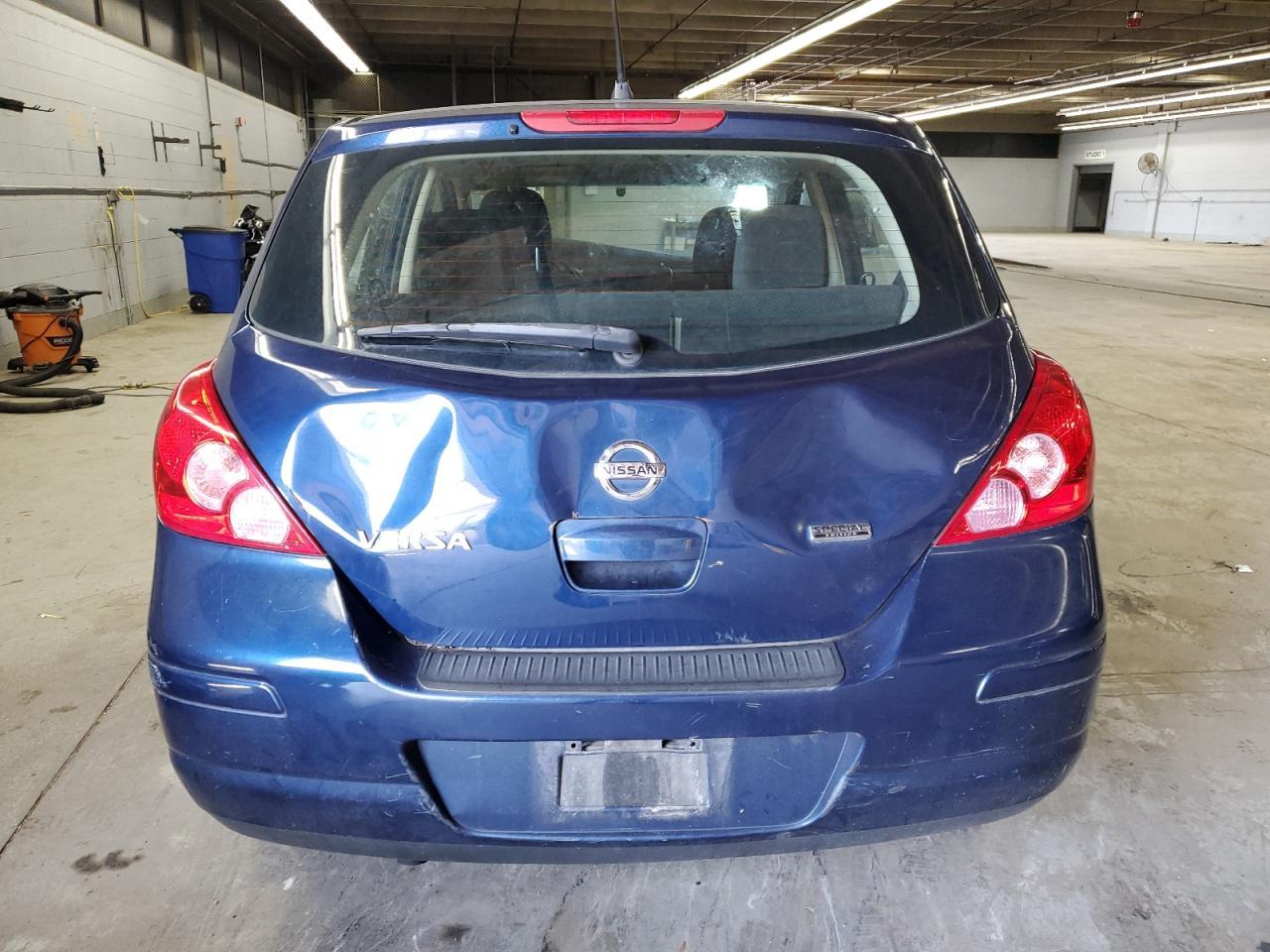 2012 Nissan Versa S - Фото 6