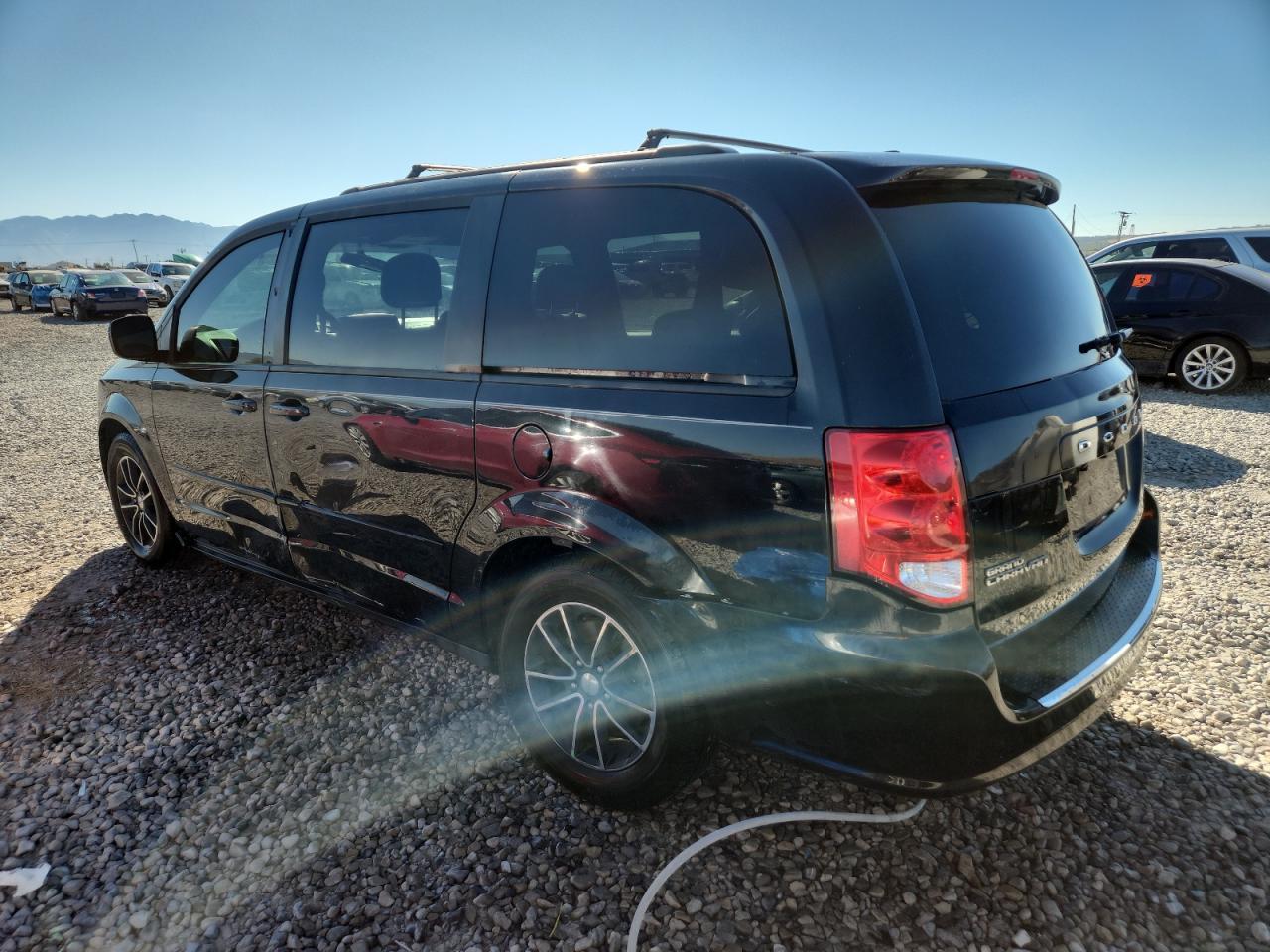 2016 Dodge Grand Caravan R/T - Фото 2