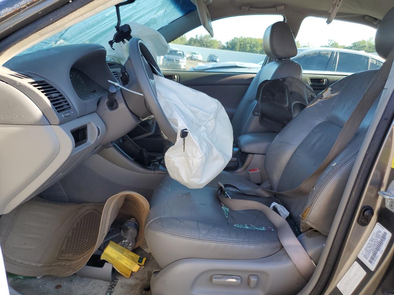 2002 Toyota Camry Le - Фото 7