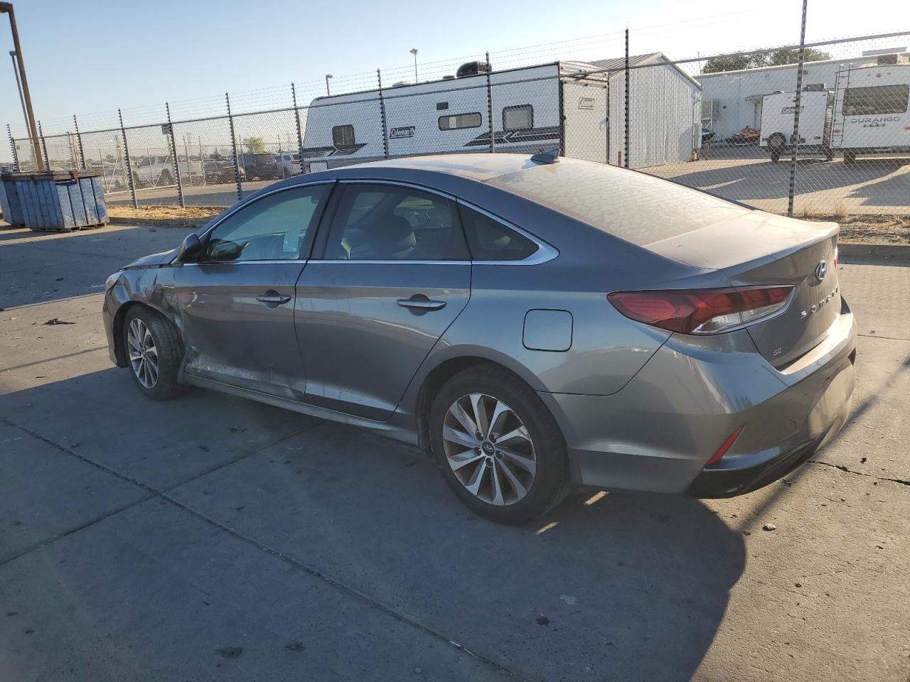 2018 Hyundai Sonata Se - Фото 2