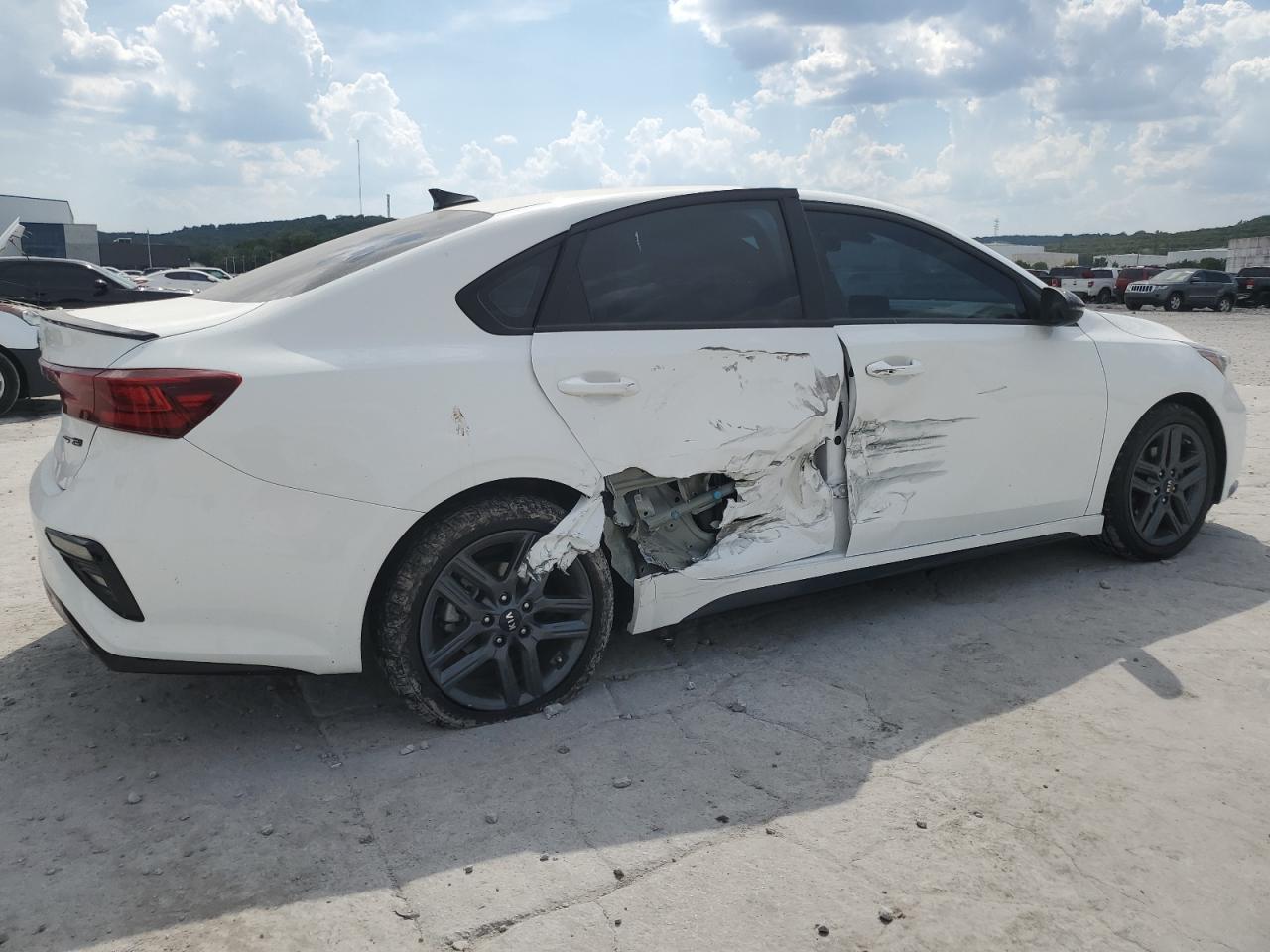2021 Kia Forte Gt Line - Image 3