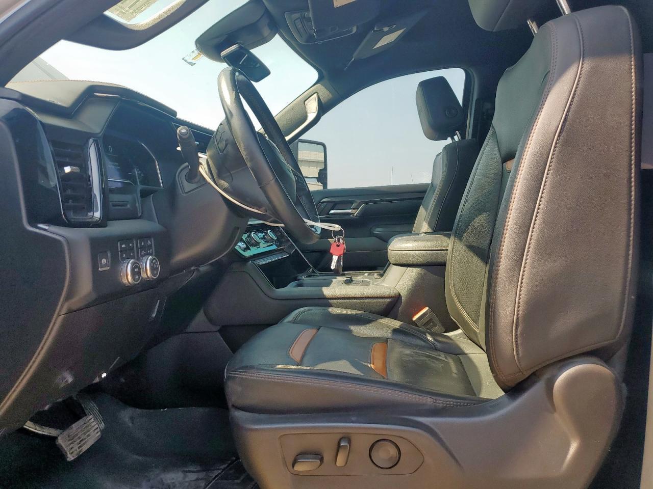 2024 GMC Sierra K2500 At4 - Фото 7