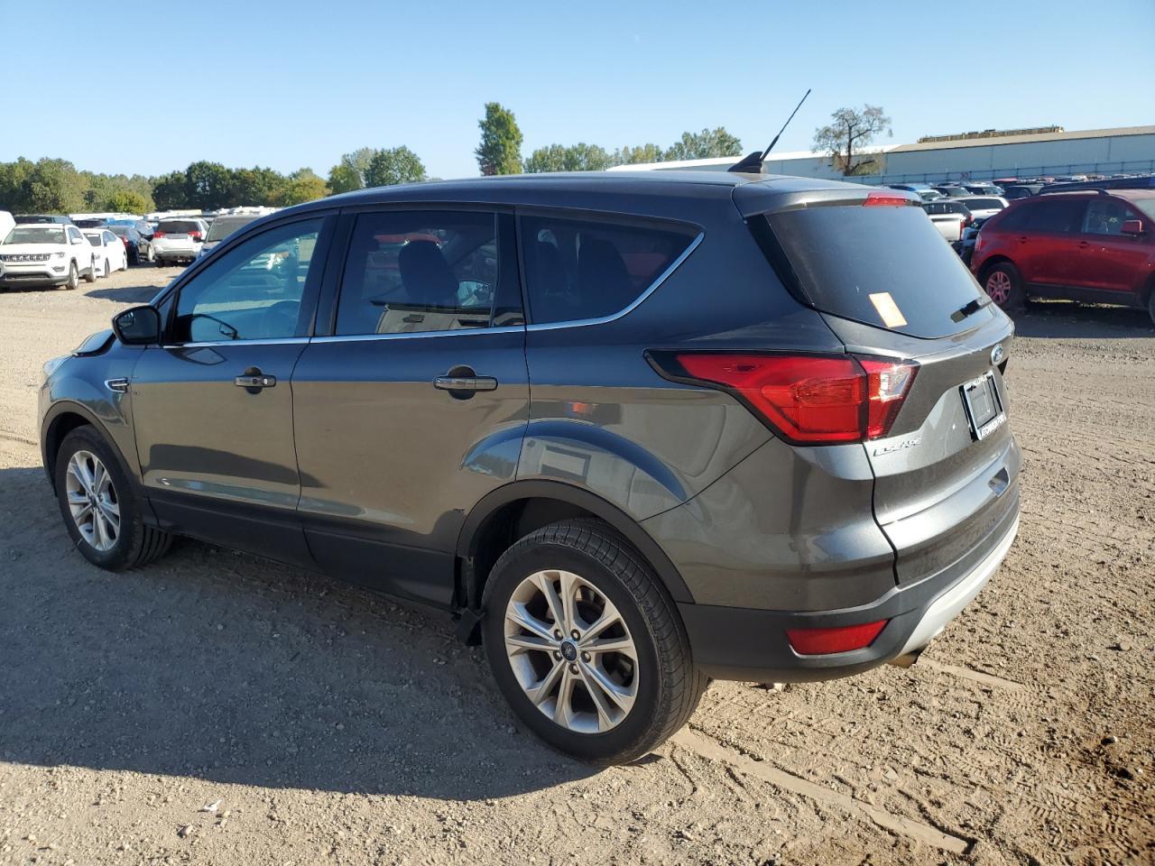 2019 Ford Escape Se - Image 2