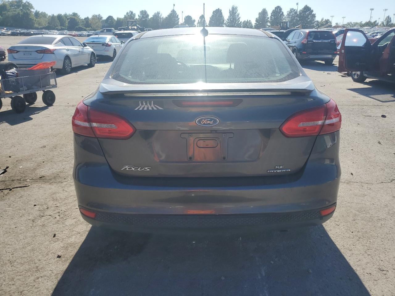 2015 Ford Focus Se - Image 6