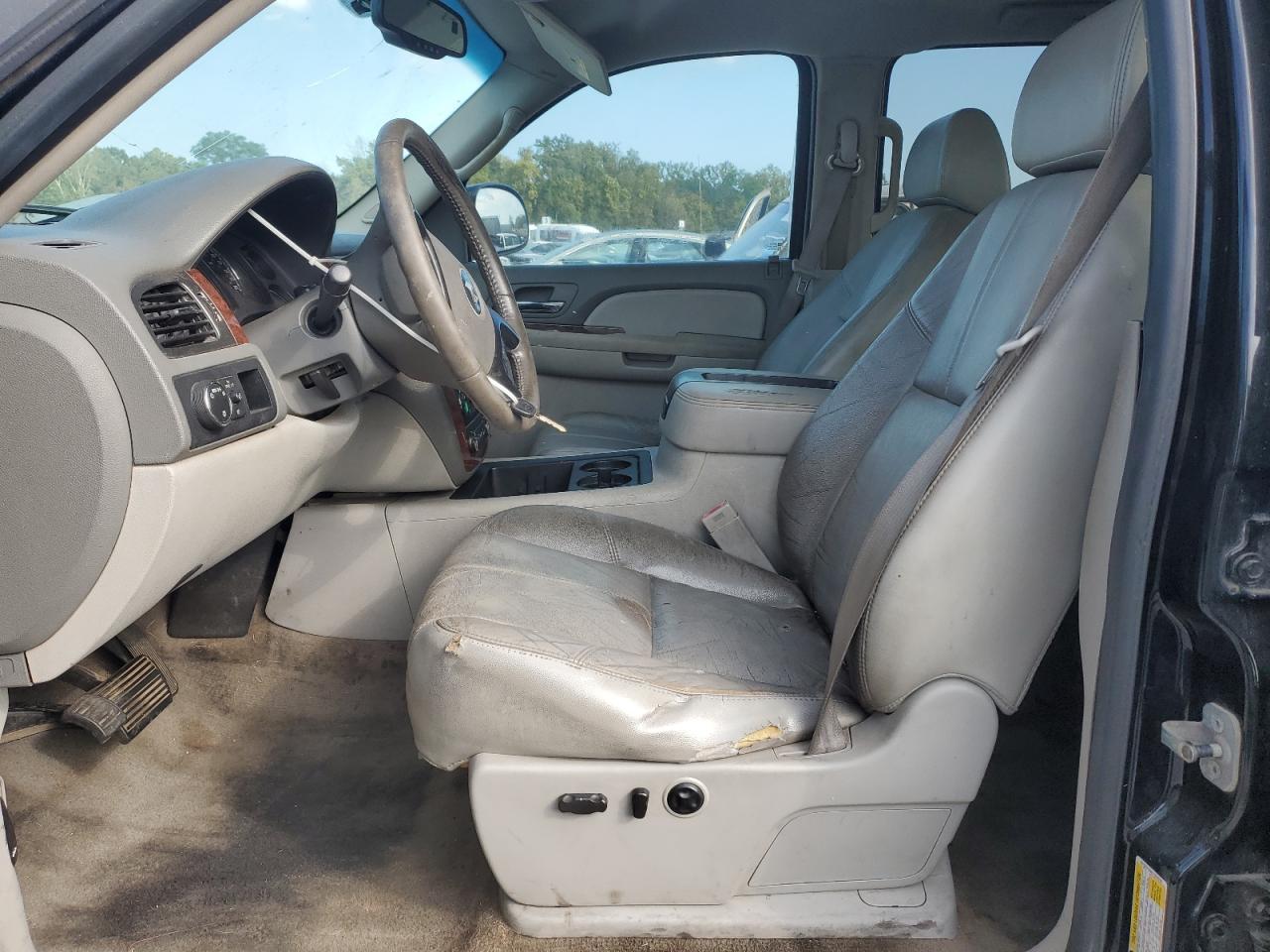2007 Chevrolet Silverado C1500 Crew Cab - Image 7