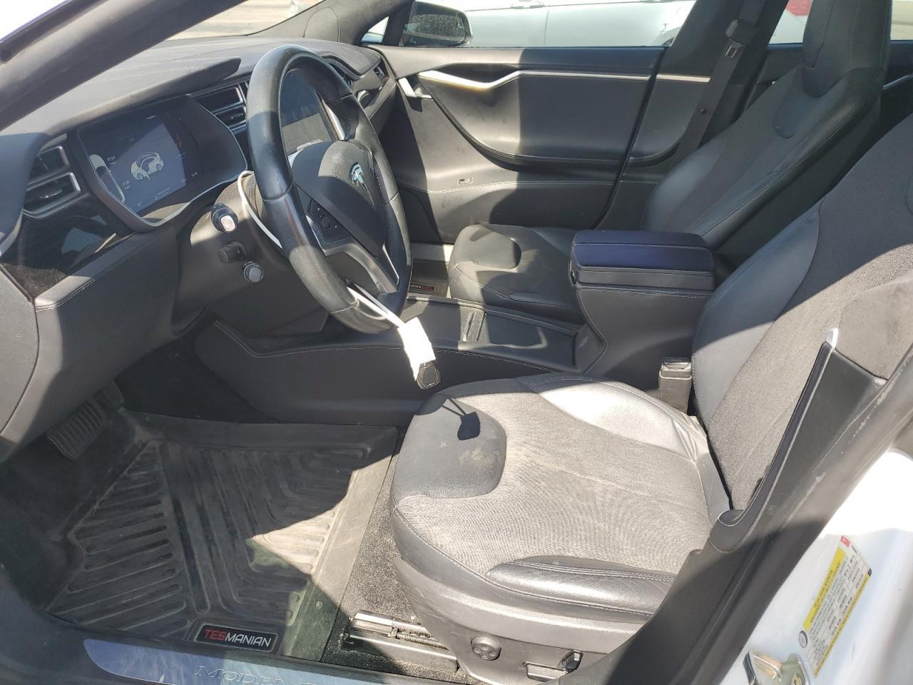 2016 Tesla Model S - Image 7