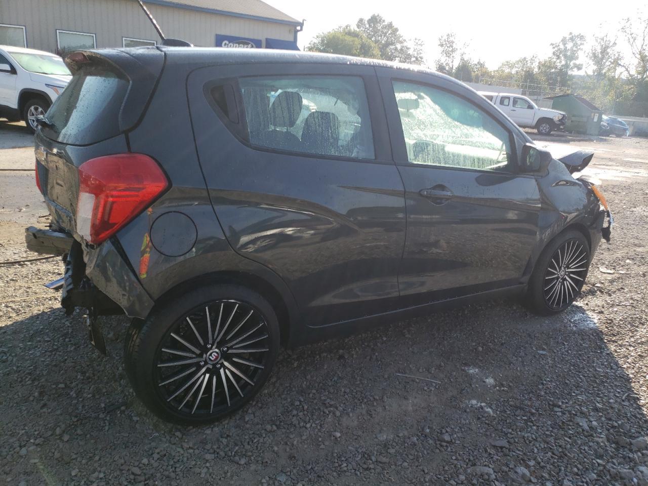 2020 Chevrolet Spark Ls - Фото 3