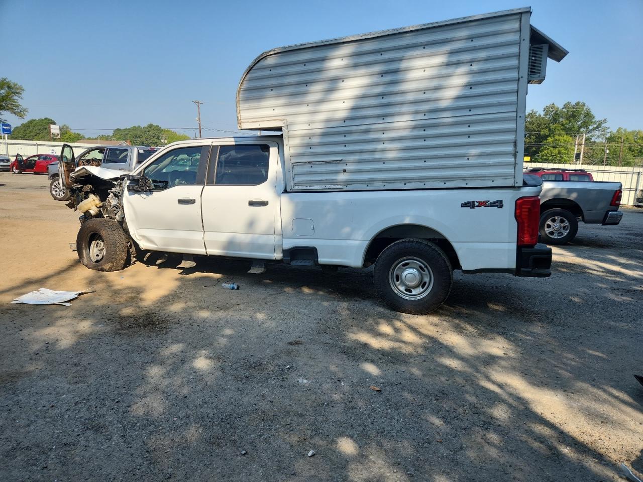 2023 Ford F250 Super Duty - Image 2