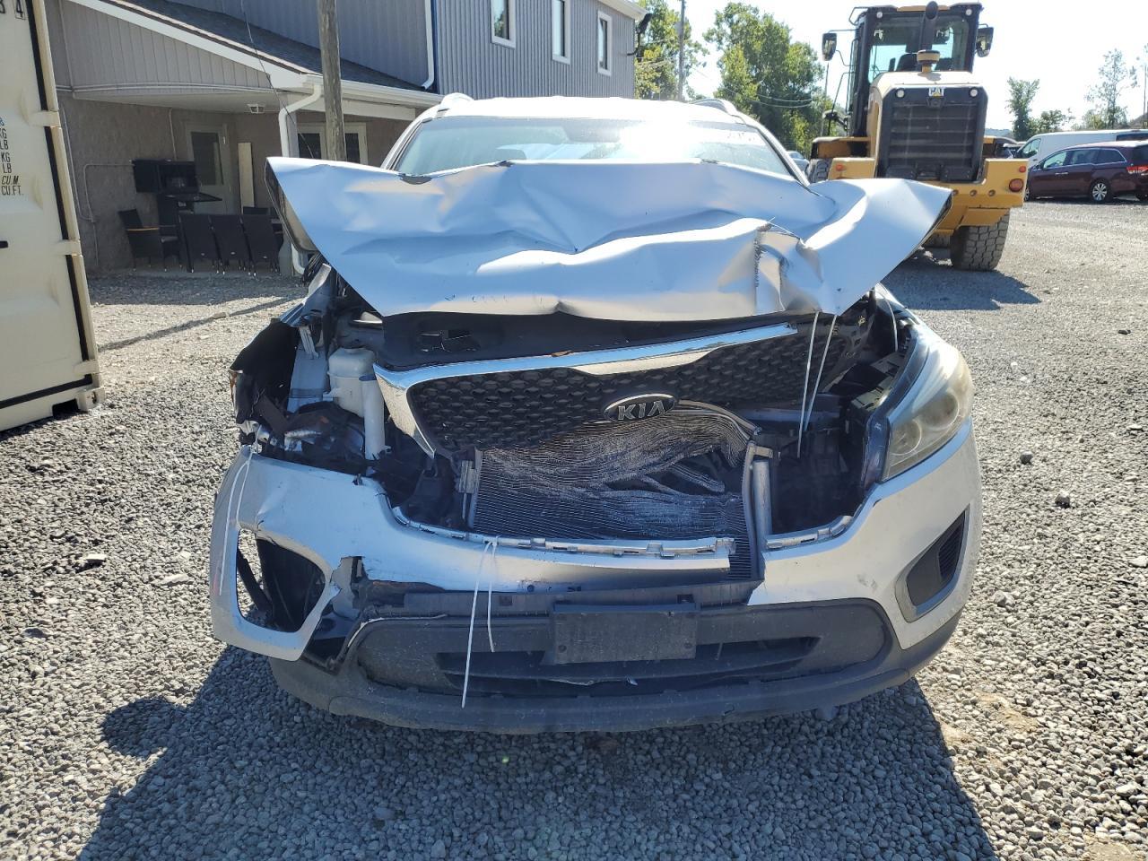 2016 Kia Sorento Lx - Image 5