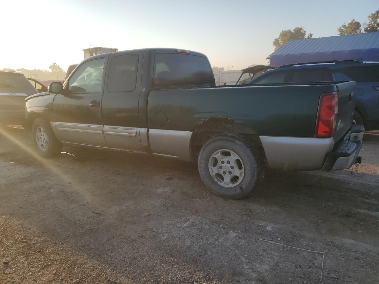 2003 Chevrolet Silverado C1500 - Фото 2