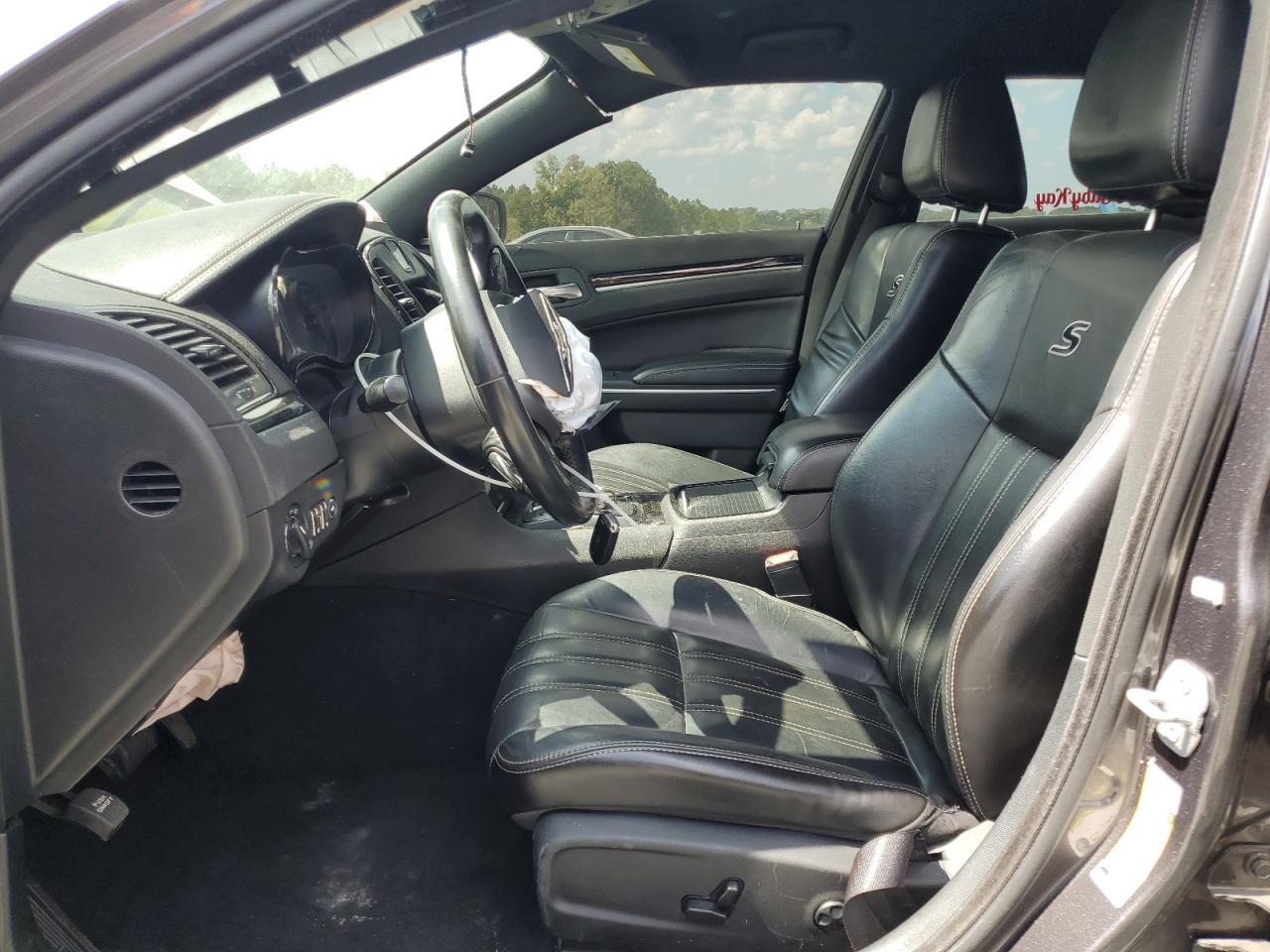 2019 Chrysler 300 S - Image 7