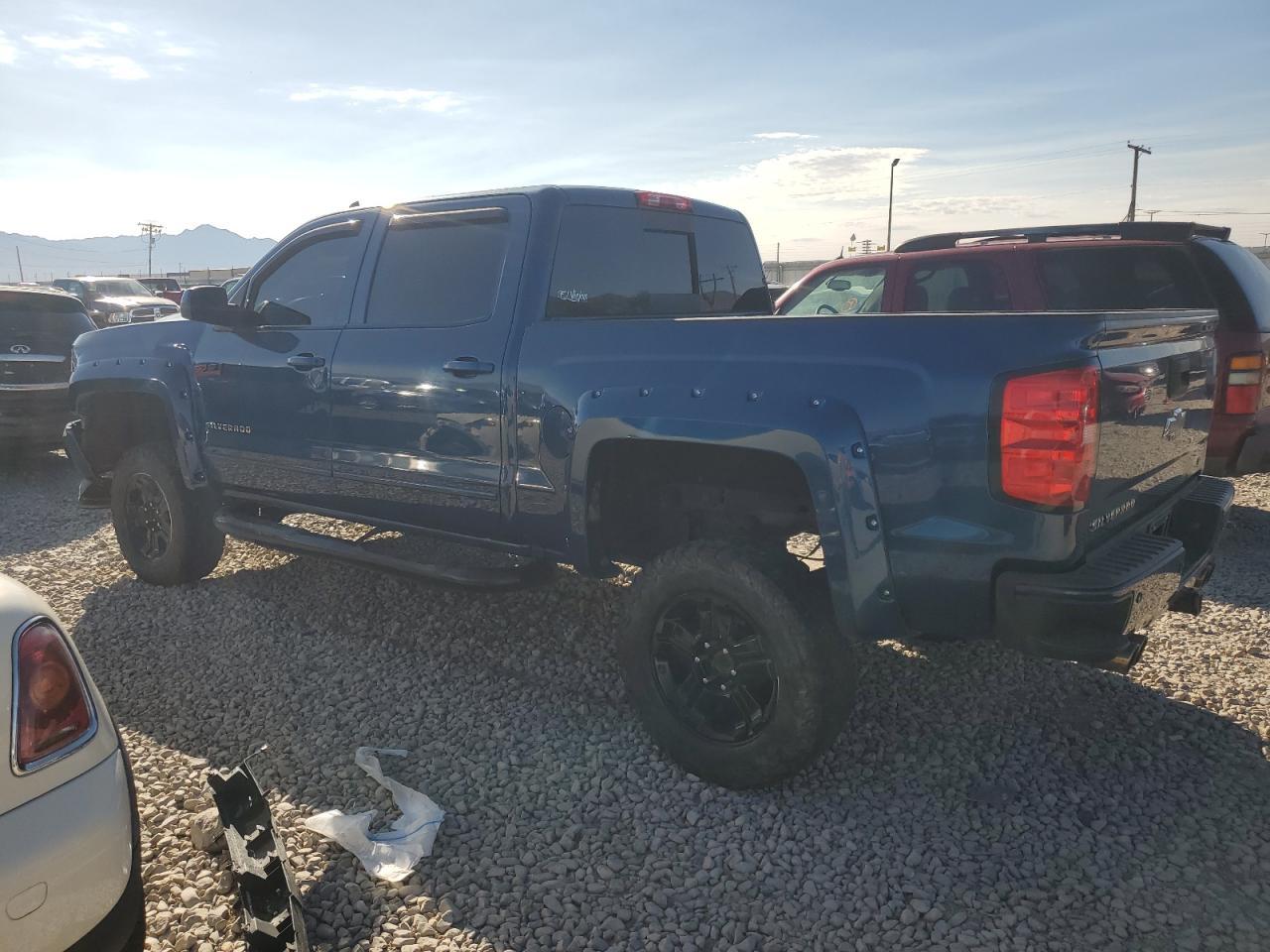2017 Chevrolet Silverado K1500 Lt - Image 2