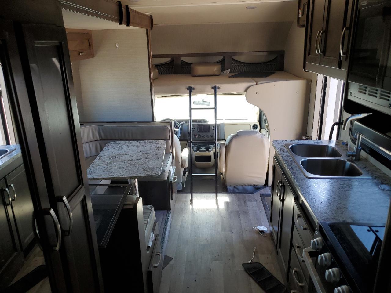 2019 Ford Econoline E450 Super Duty Cutaway Van - Image 5