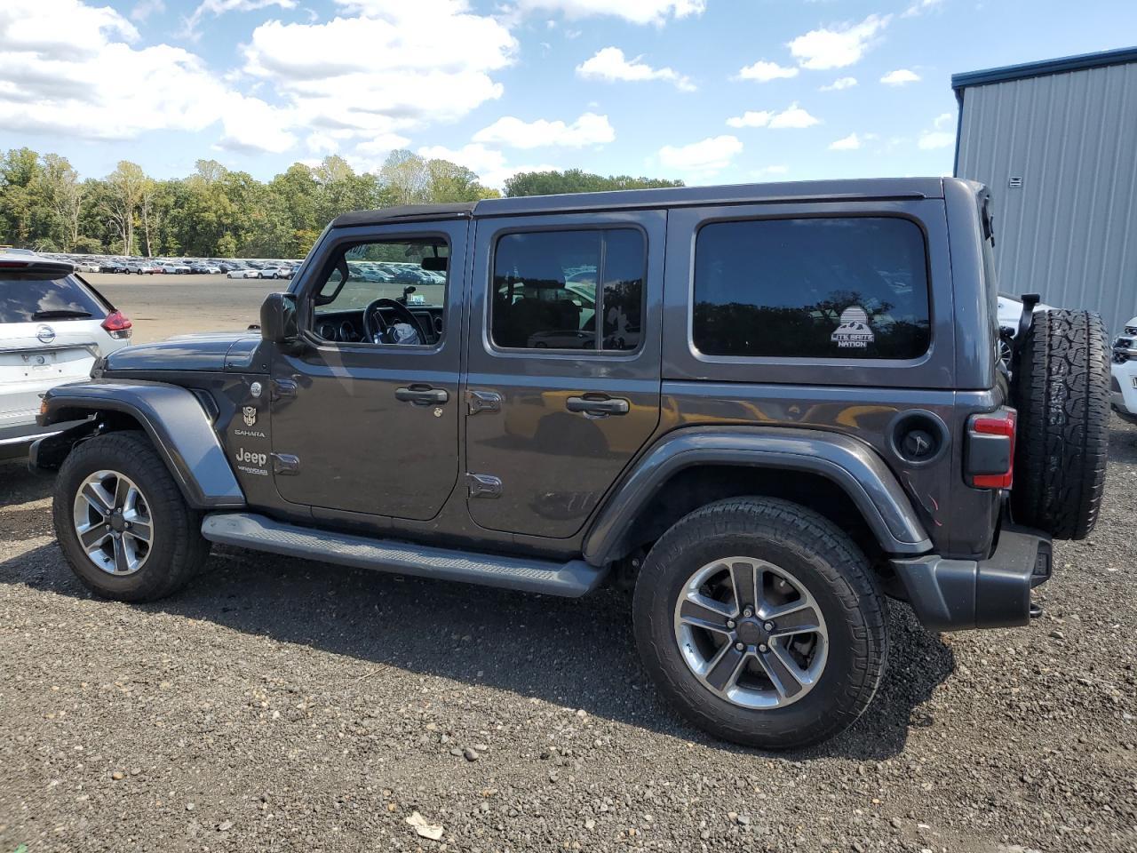 2018 Jeep Wrangler Unlimited Sahara - Фото 2