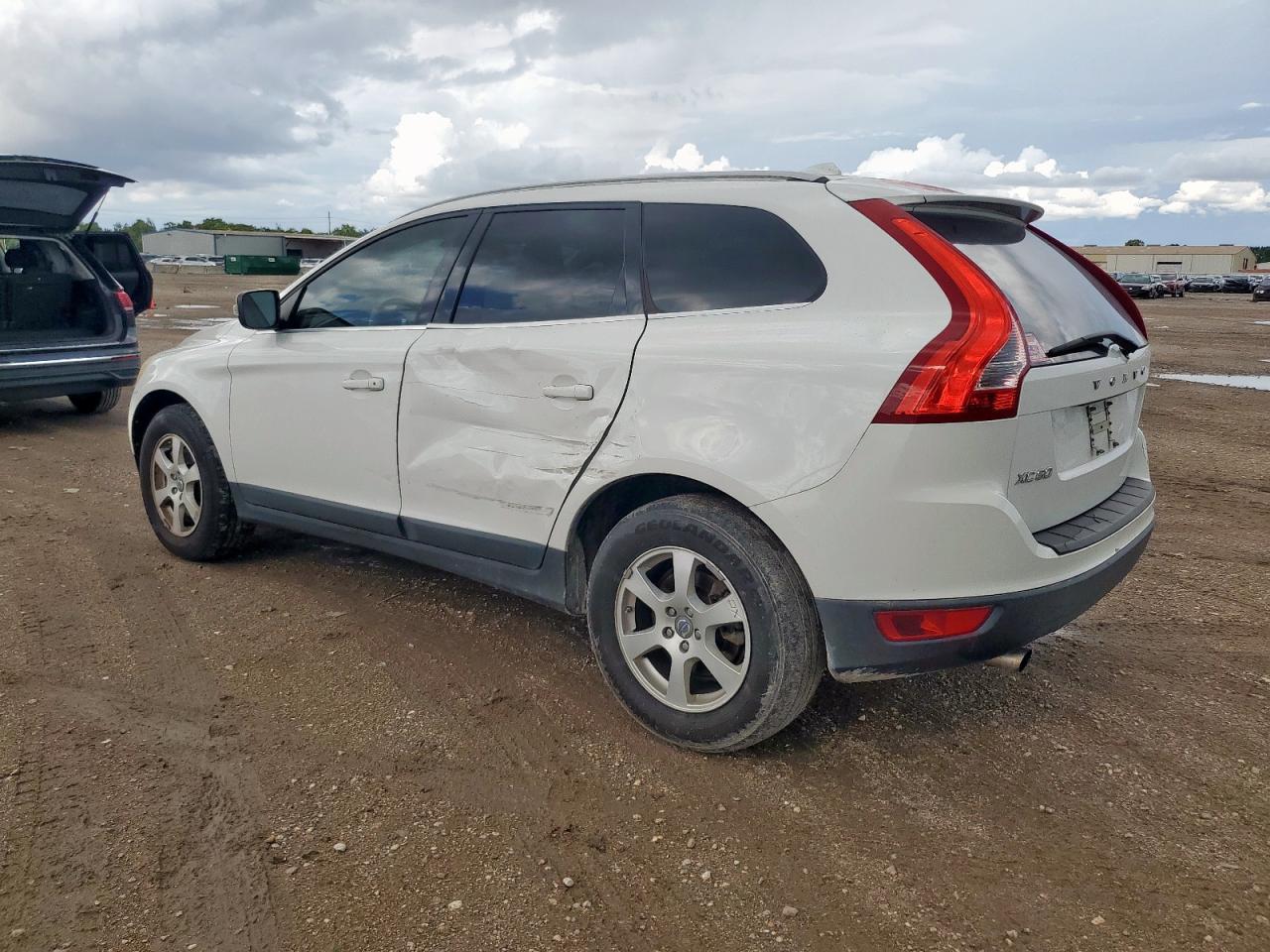 2011 Volvo Xc60 3.2 - Фото 2