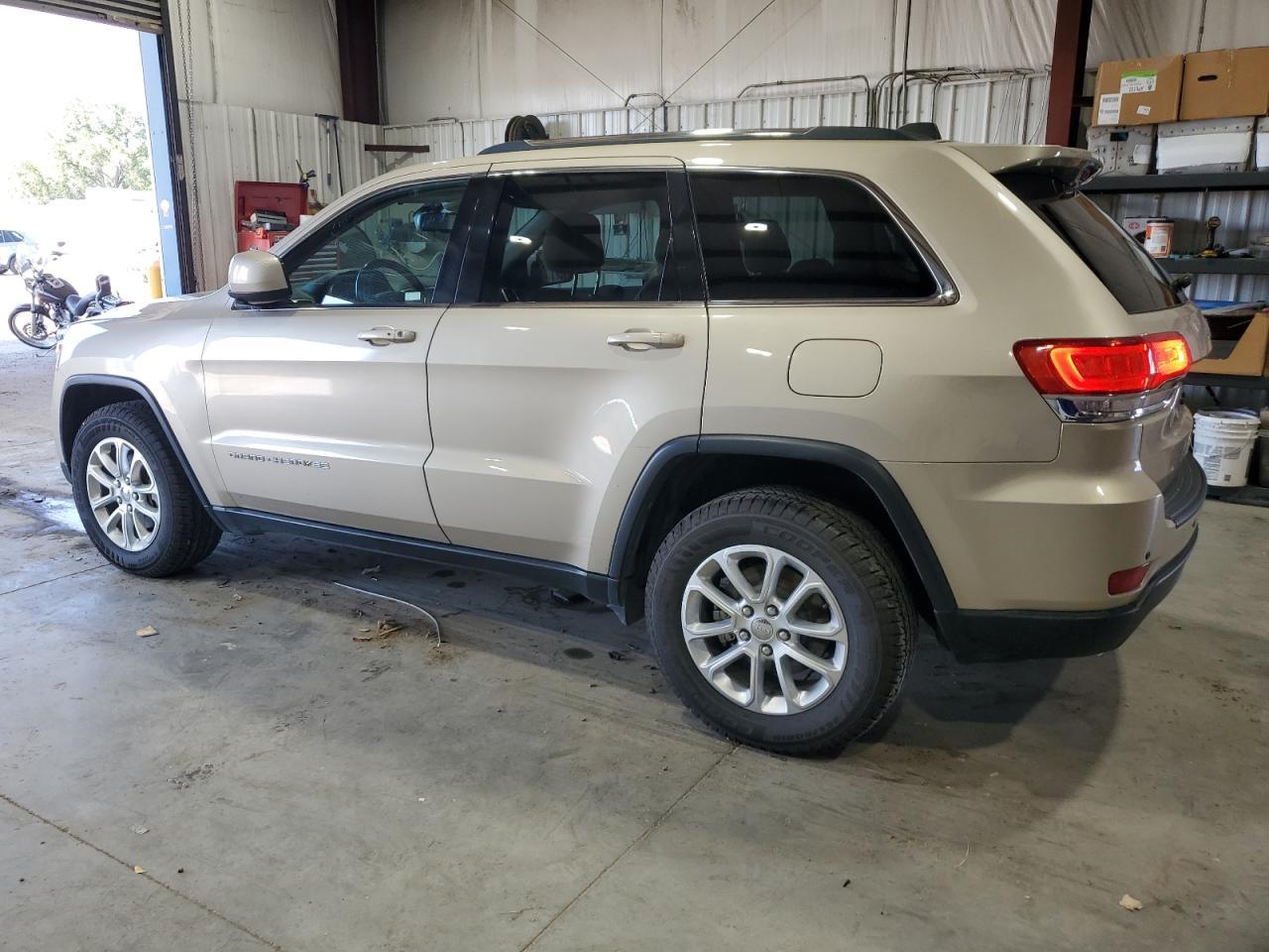2014 Jeep Grand Cherokee Laredo - Image 2