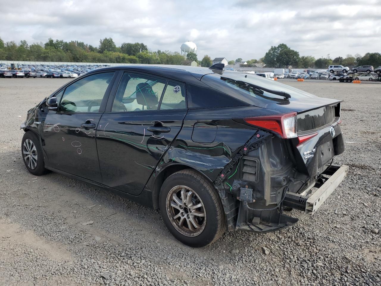 2020 Toyota Prius Le - Image 2