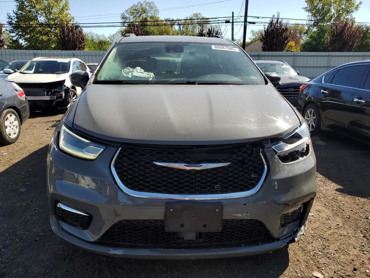 2022 Chrysler Pacifica Touring L - Фото 5