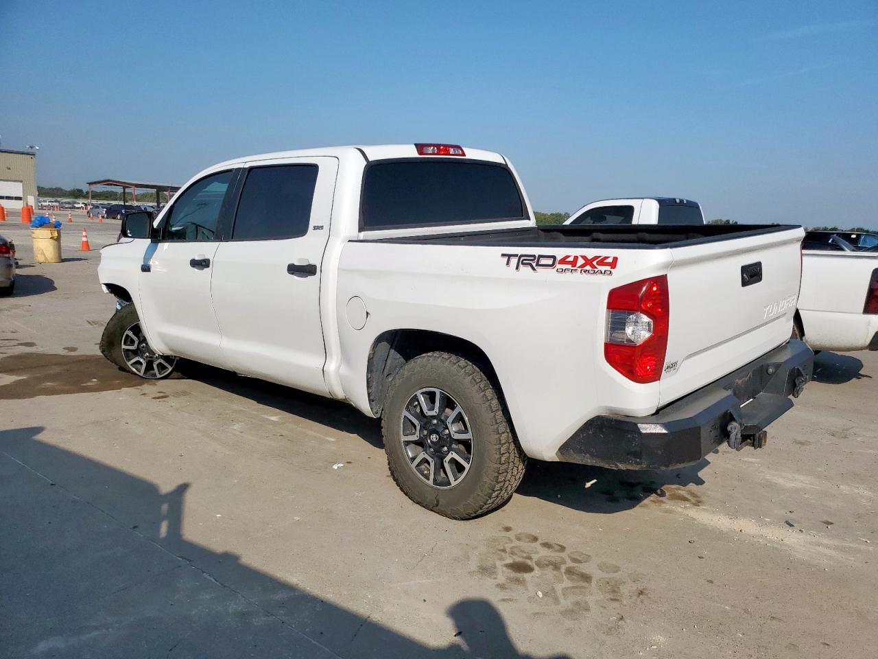 2018 Toyota Tundra Crewmax Sr5 - Фото 2