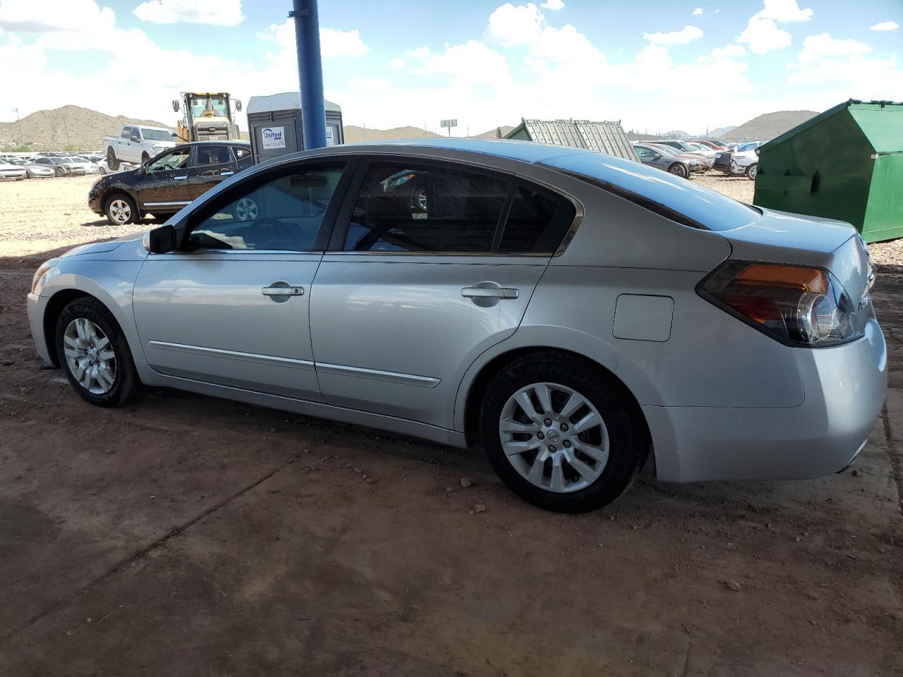 2010 Nissan Altima Base - Фото 2
