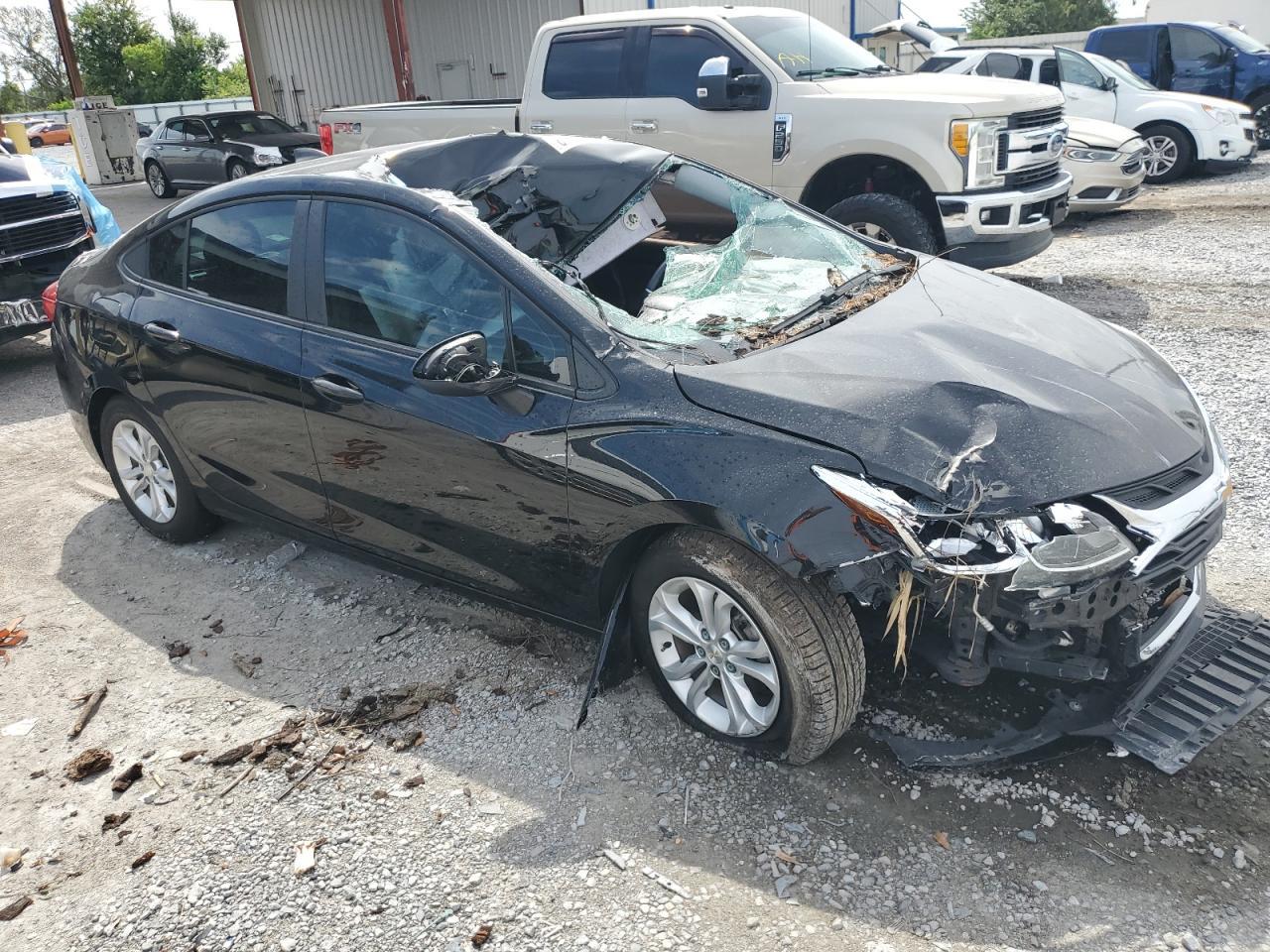 2019 Chevrolet Cruze Ls - Фото 4