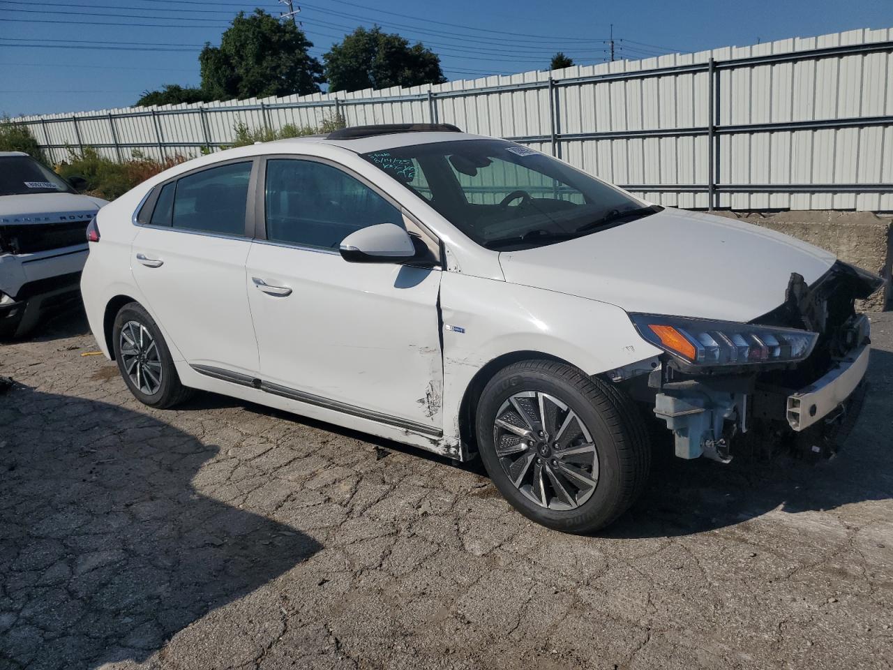 2020 Hyundai Ioniq Limited - Фото 4