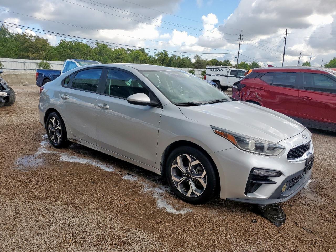 2021 Kia Forte Fe - Фото 4