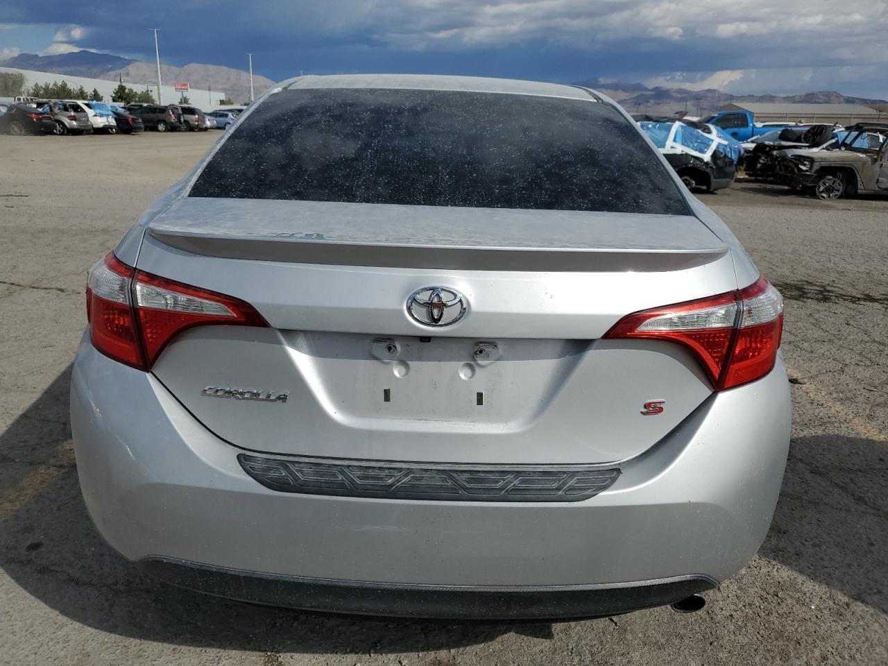 2015 Toyota Corolla L - Фото 6