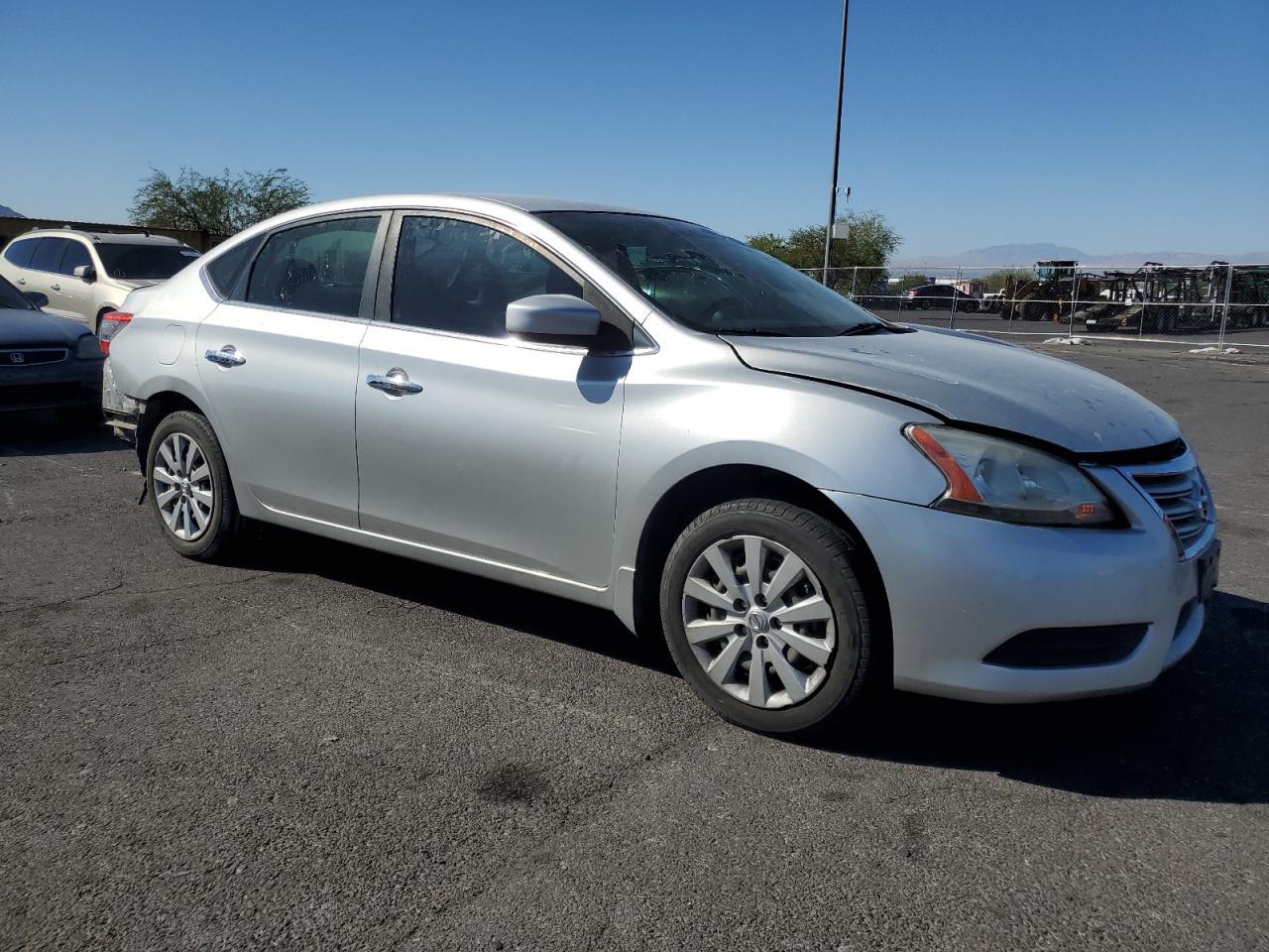 2014 Nissan Sentra S - Фото 4