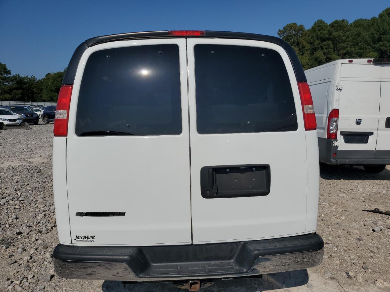2018 Chevrolet Express G3500 Lt - Image 6