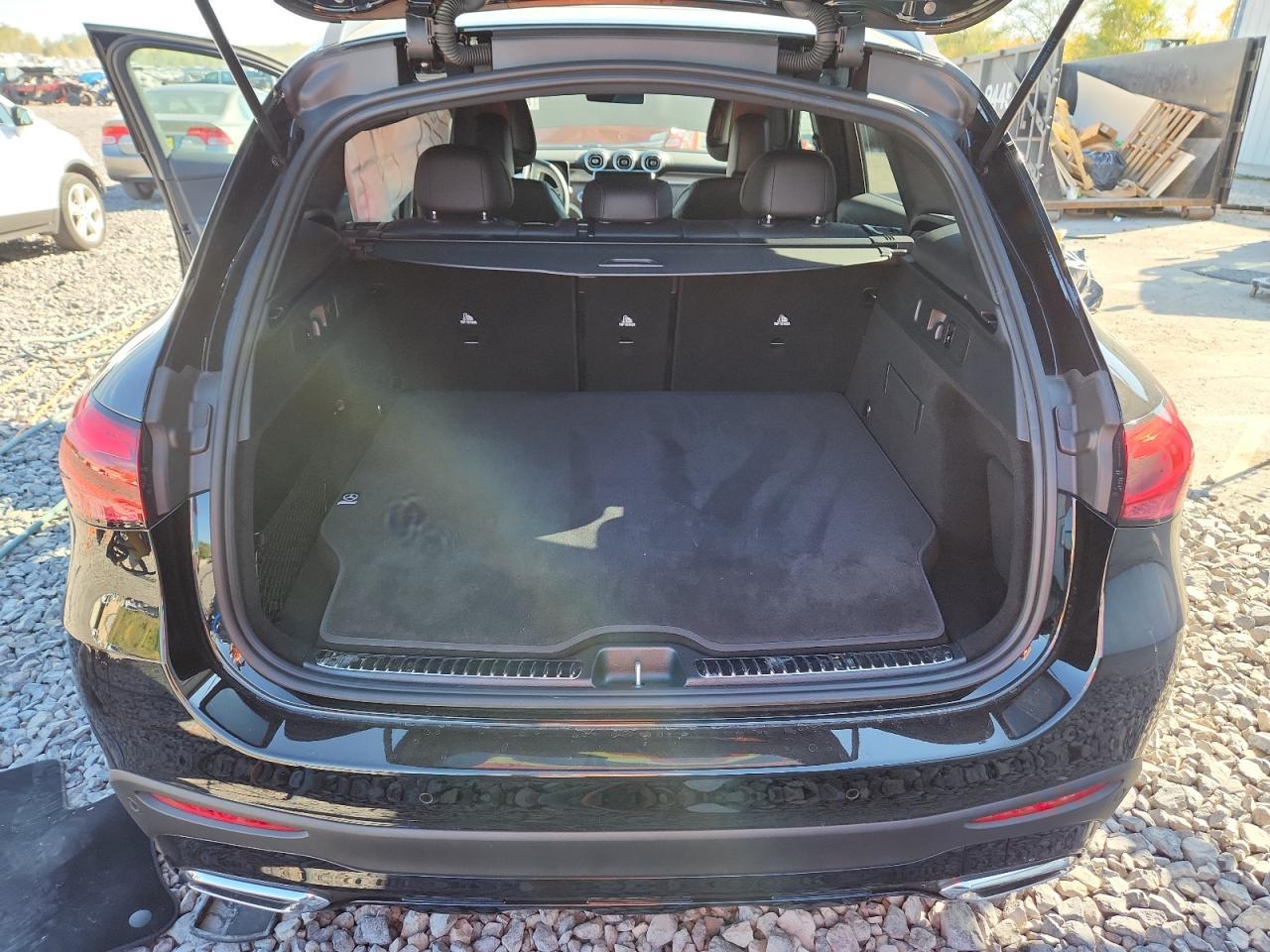 2025 Mercedes-Benz Glc 350E - Image 6