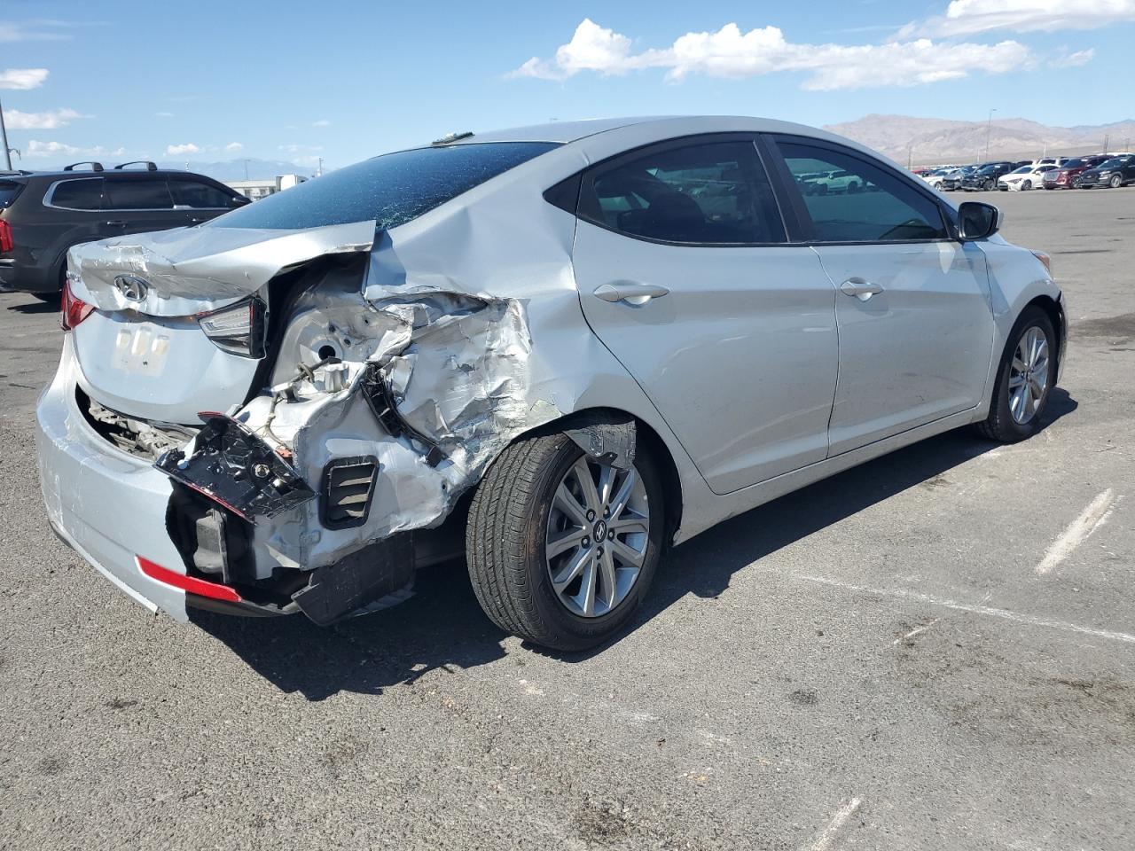 2016 Hyundai Elantra Se - Image 3