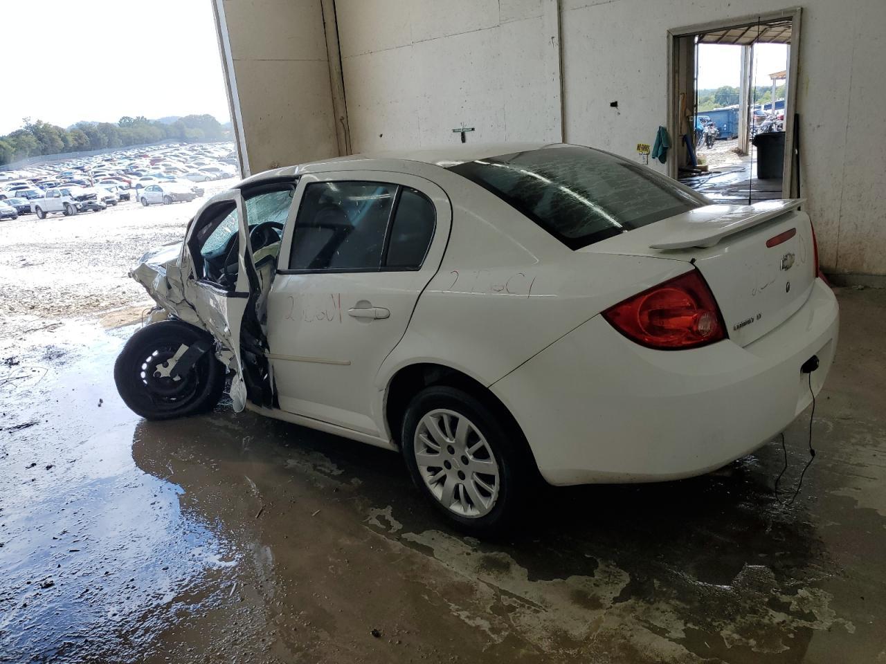 2010 Chevrolet Cobalt 1Lt - Фото 2