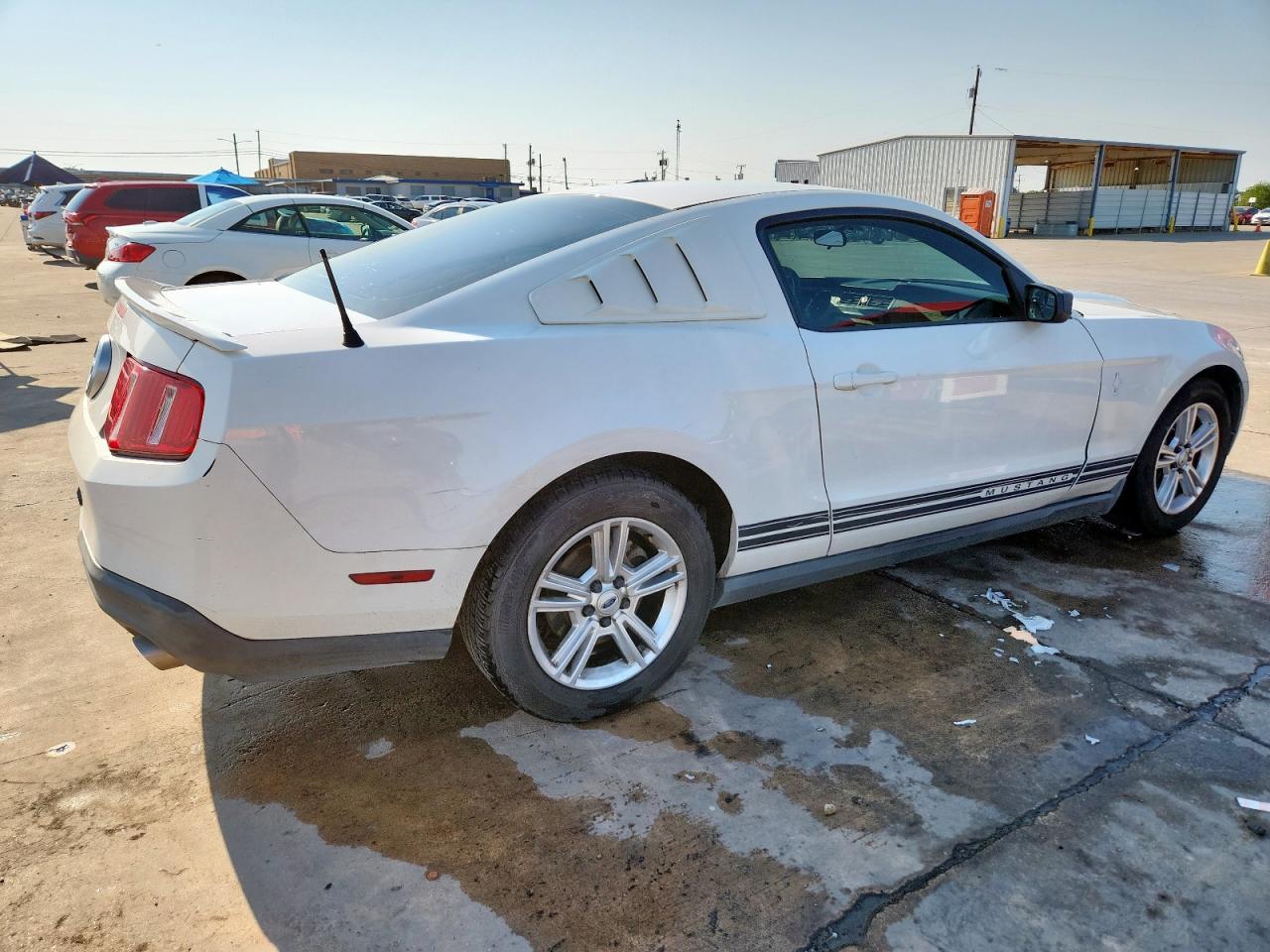 2011 Ford Mustang - Image 3