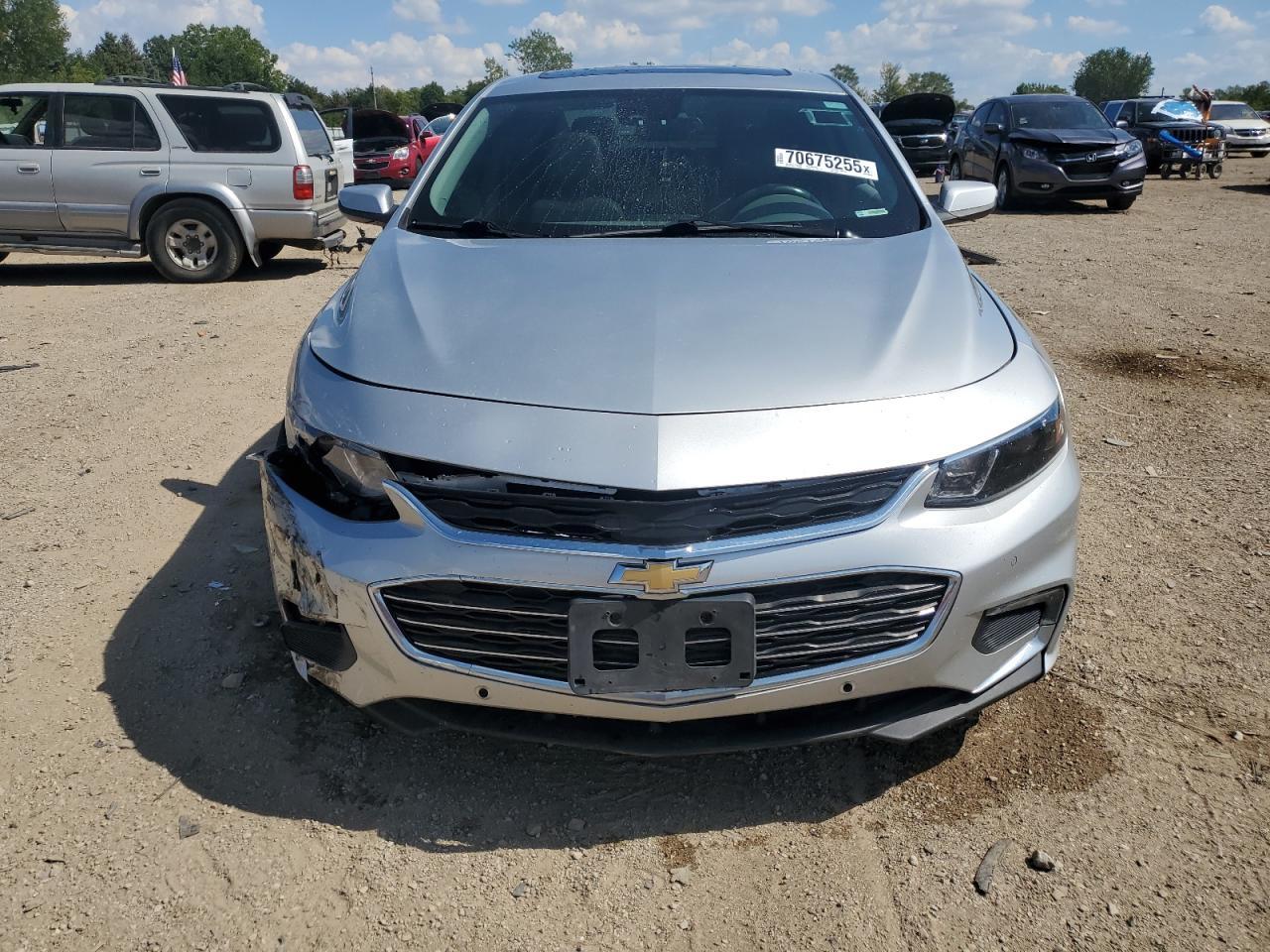 2017 Chevrolet Malibu Premier - Image 5