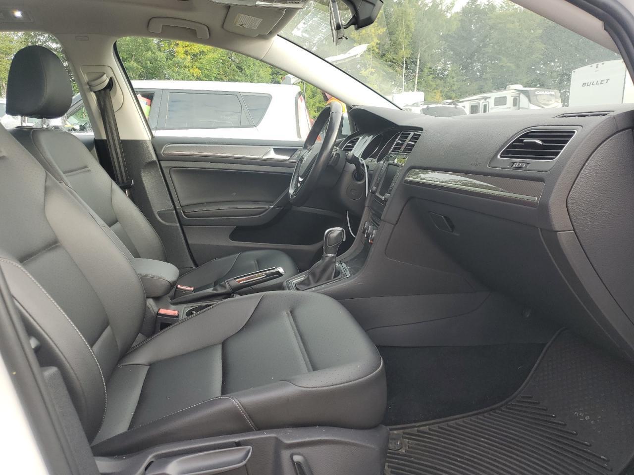 2017 Volkswagen Golf Alltrack S - Image 5