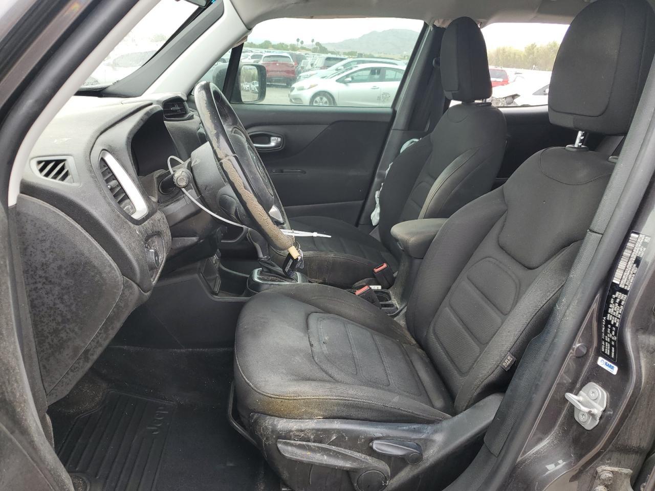 2018 Jeep Renegade Latitude - Image 7